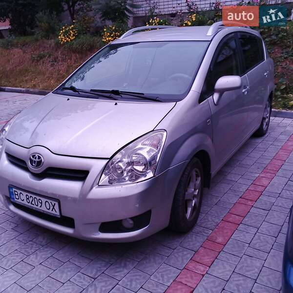 Мінівен Toyota Corolla Verso 2008 в Новояворівську