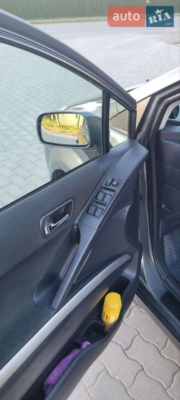 Минивэн Toyota Corolla Verso 2005 в Дунаевцах