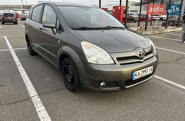 Минивэн Toyota Corolla Verso 2004 в Киеве