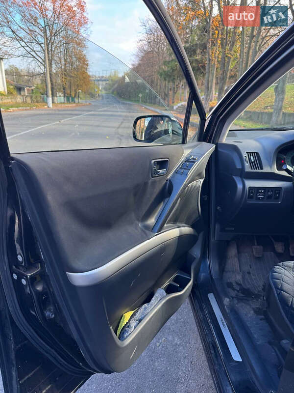 Мінівен Toyota Corolla Verso 2006 в Первомайську