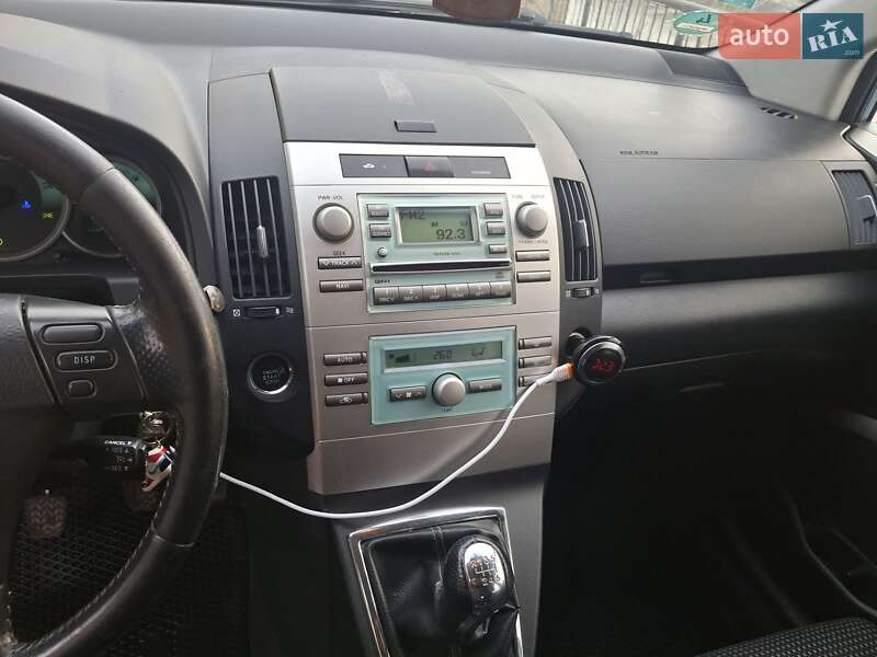 Минивэн Toyota Corolla Verso 2006 в Могилев-Подольске фото 17 Минивэн Toyota Corolla Verso 2006 в Могилев-Подольске