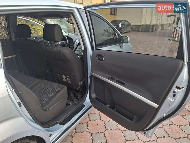 Минивэн Toyota Corolla Verso 2006 в Могилев-Подольске фото 20 Минивэн Toyota Corolla Verso 2006 в Могилев-Подольске