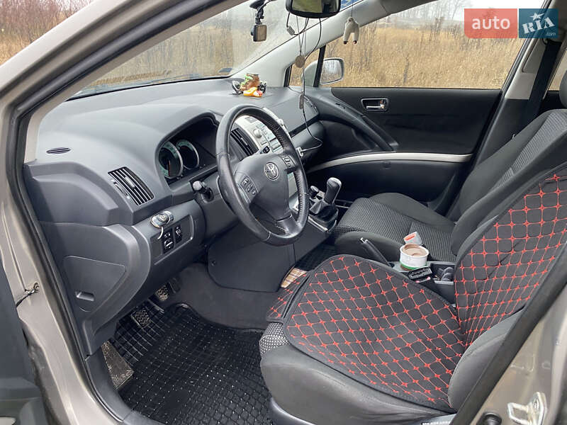 Минивэн Toyota Corolla Verso 2006 в Черкассах фото 10 Минивэн Toyota Corolla Verso 2006 в Черкассах