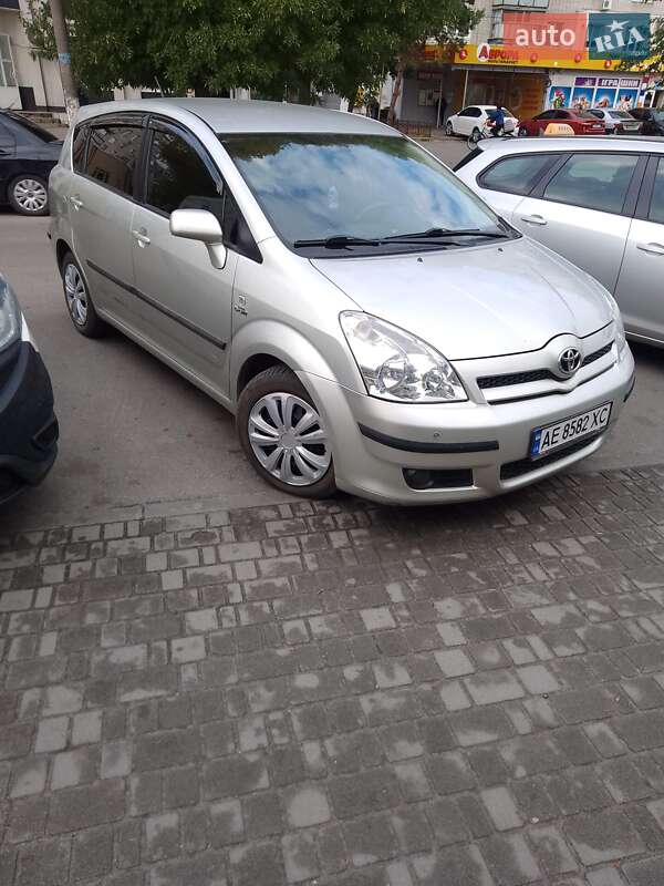 Мінівен Toyota Corolla Verso 2006 в Губинихи