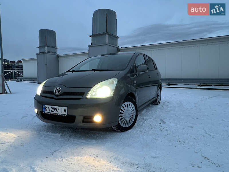 Мінівен Toyota Corolla Verso 2004 в Києві