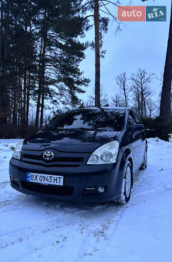 Минивэн Toyota Corolla Verso 2007 в Шепетовке