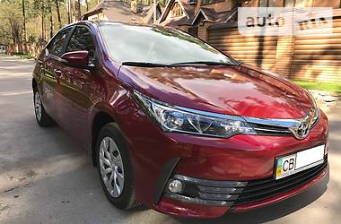 Седан Toyota Corolla 2017 в Чернигове