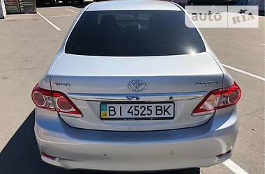 Седан Toyota Corolla 2011 в Кременчуці