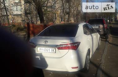 Седан Toyota Corolla 2014 в Киеве