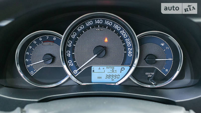 Седан Toyota Corolla 2013 в Днепре