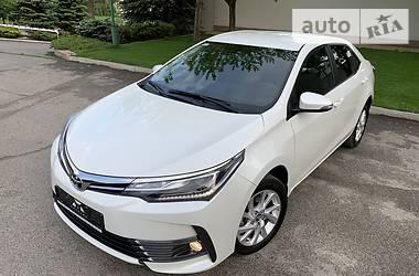 Седан Toyota Corolla 2017 в Днепре