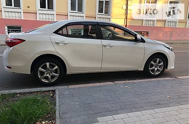 Седан Toyota Corolla 2016 в Чернигове