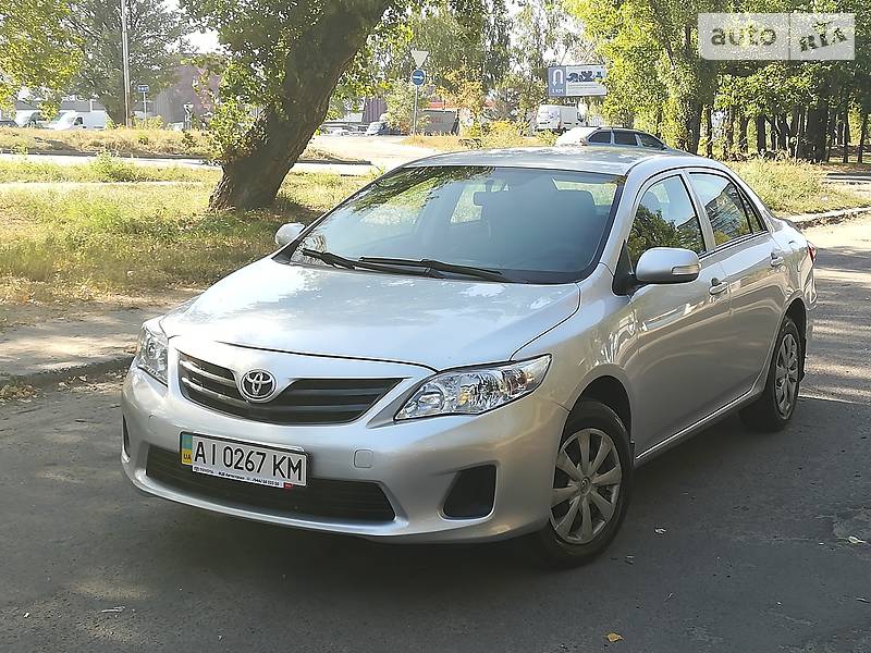 Toyota corolla 2011 года