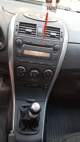 Седан Toyota Corolla 2010 в Броварах