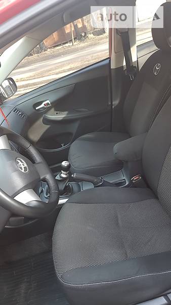 Седан Toyota Corolla 2010 в Броварах