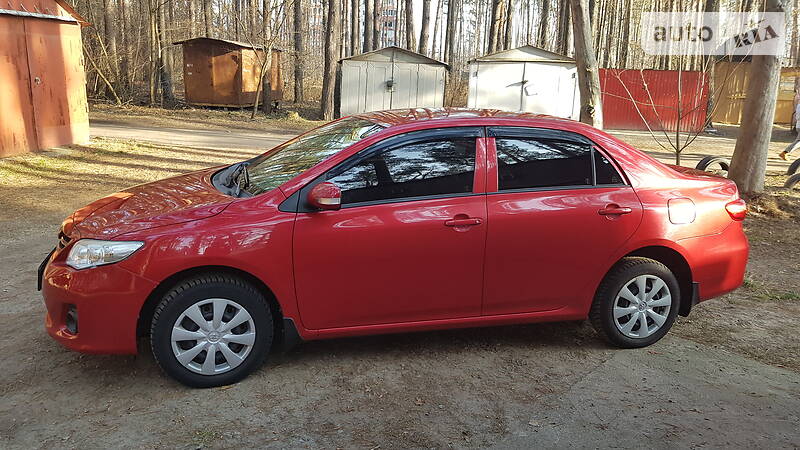 Седан Toyota Corolla 2010 в Броварах