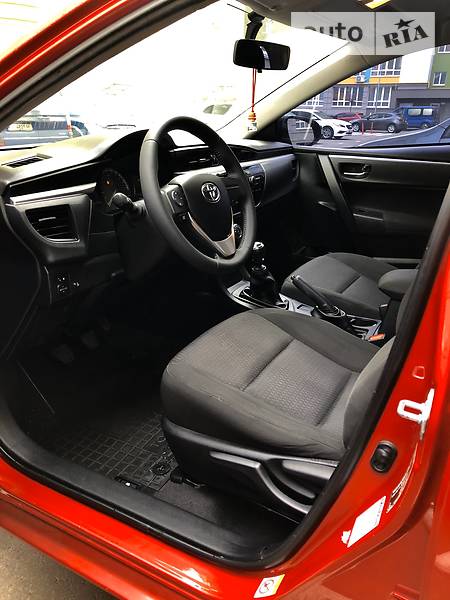 Седан Toyota Corolla 2013 в Киеве фото 8 Седан Toyota Corolla 2013 в Киеве
