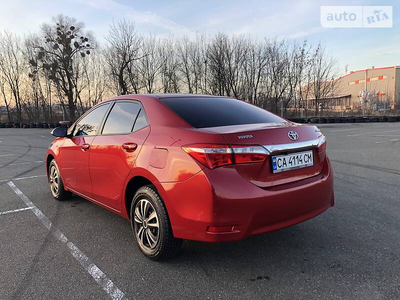 Седан Toyota Corolla 2013 в Киеве фото 10 Седан Toyota Corolla 2013 в Киеве