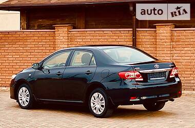 Седан Toyota Corolla 2012 в 