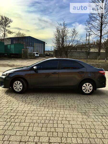 Седан Toyota Corolla 2014 в Тернополе