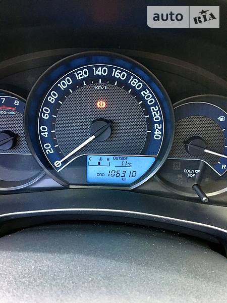 Седан Toyota Corolla 2014 в Тернополе