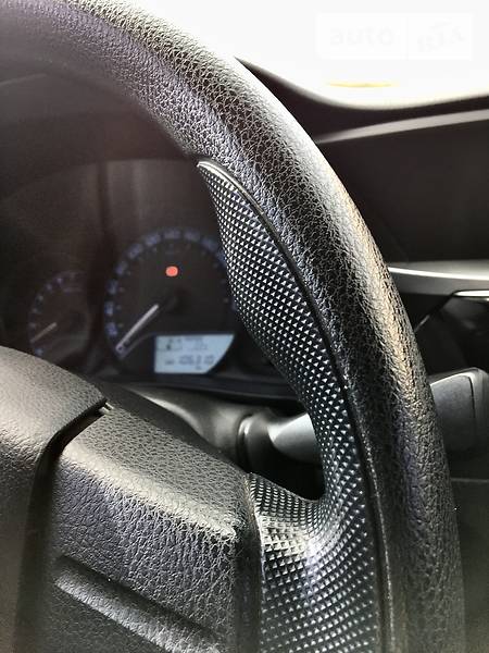 Седан Toyota Corolla 2014 в Тернополе
