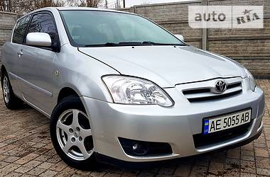 Хетчбек Toyota Corolla 2005 в 