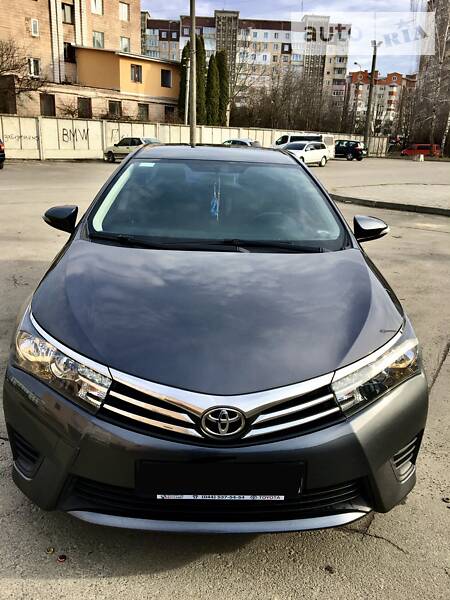 Седан Toyota Corolla 2014 в Тернополе