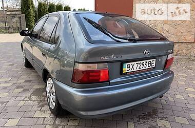 Хетчбек Toyota Corolla 1993 в 