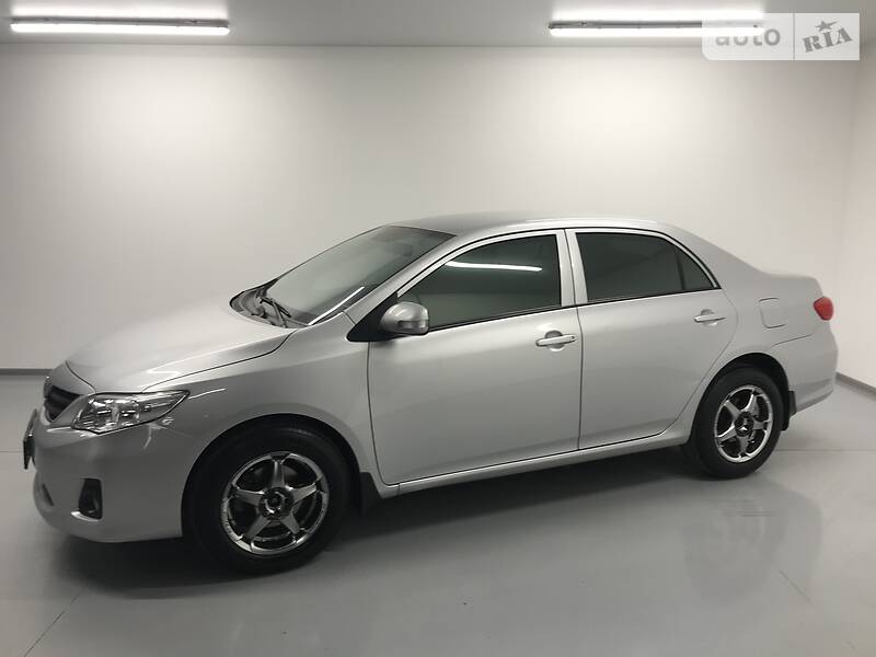 Седан Toyota Corolla 2011 в Киеве