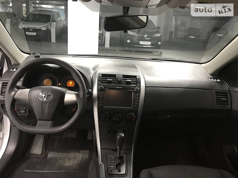 Седан Toyota Corolla 2011 в Киеве