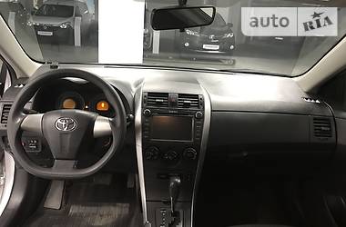 Седан Toyota Corolla 2011 в 