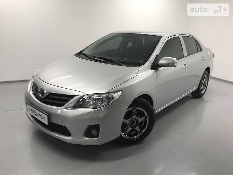 Седан Toyota Corolla 2011 в Киеве