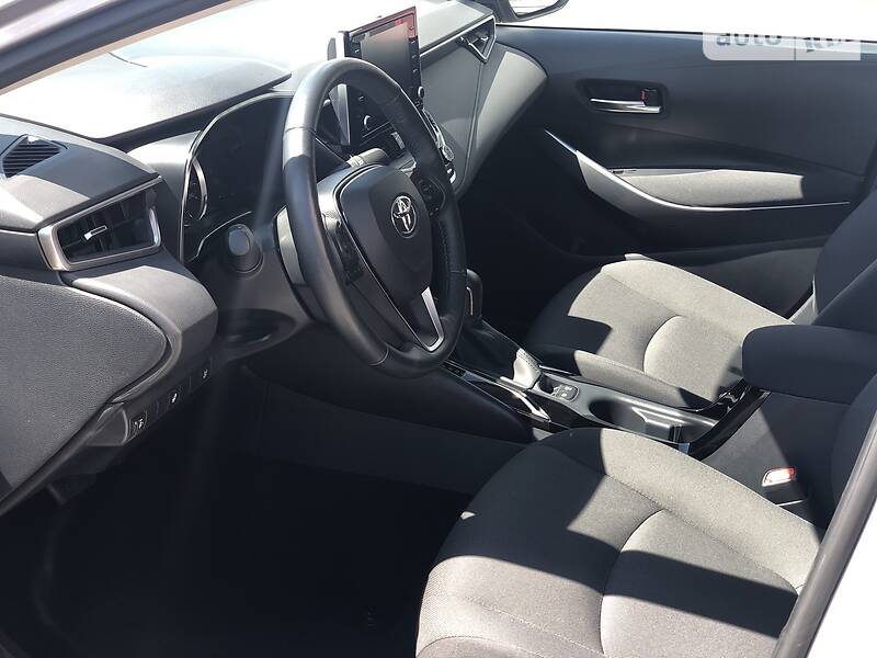 Седан Toyota Corolla 2019 в Рівному
