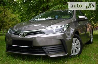 Седан Toyota Corolla 2016 в 