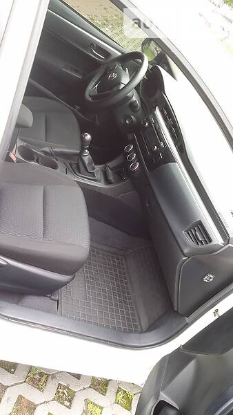 Седан Toyota Corolla 2014 в Києві