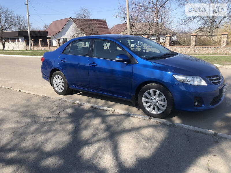 Седан Toyota Corolla 2011 в Києві