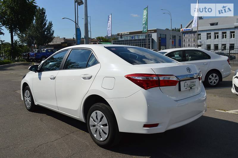 Седан Toyota Corolla 2017 в Києві