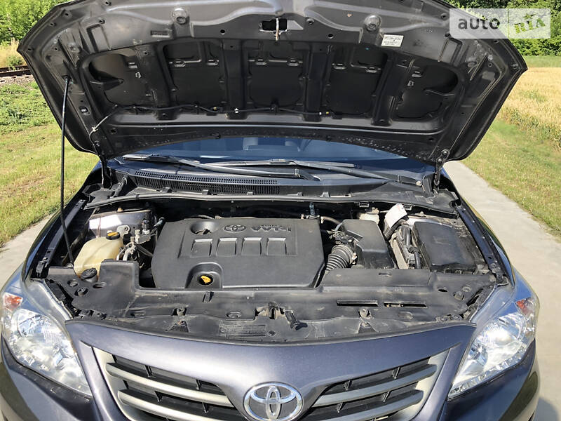 Седан Toyota Corolla 2013 в Києві