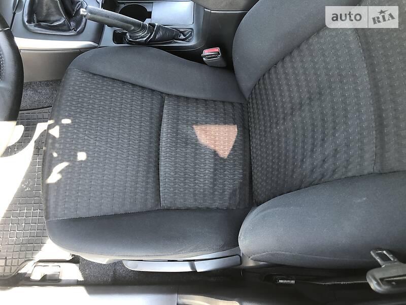Седан Toyota Corolla 2011 в Дніпрі