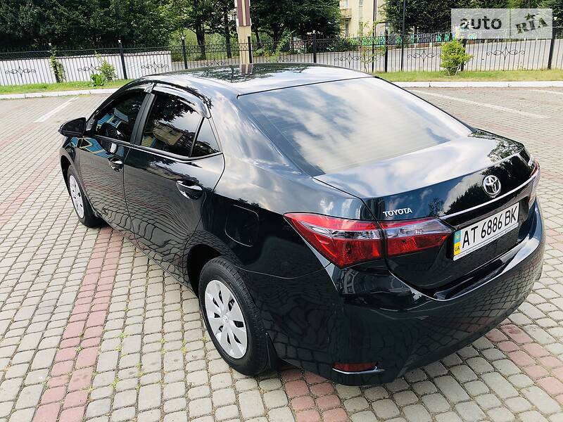 Седан Toyota Corolla 2013 в Богородчанах