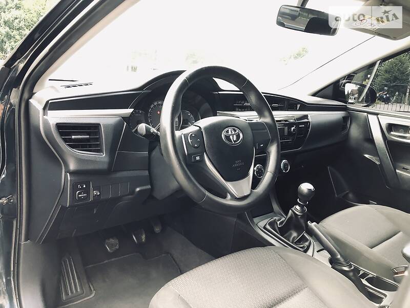 Седан Toyota Corolla 2013 в Богородчанах