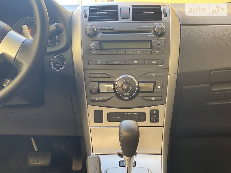 Седан Toyota Corolla 2008 в Києві