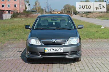 Седан Toyota Corolla 2004 в Дрогобыче