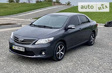 Седан Toyota Corolla 2012 в Днепре