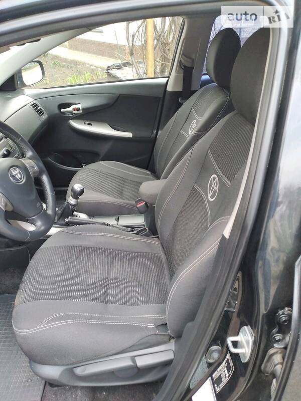 Седан Toyota Corolla 2008 в Умани