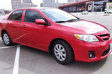 Седан Toyota Corolla 2013 в Киеве