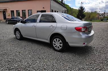 Седан Toyota Corolla 2010 в Ужгороді