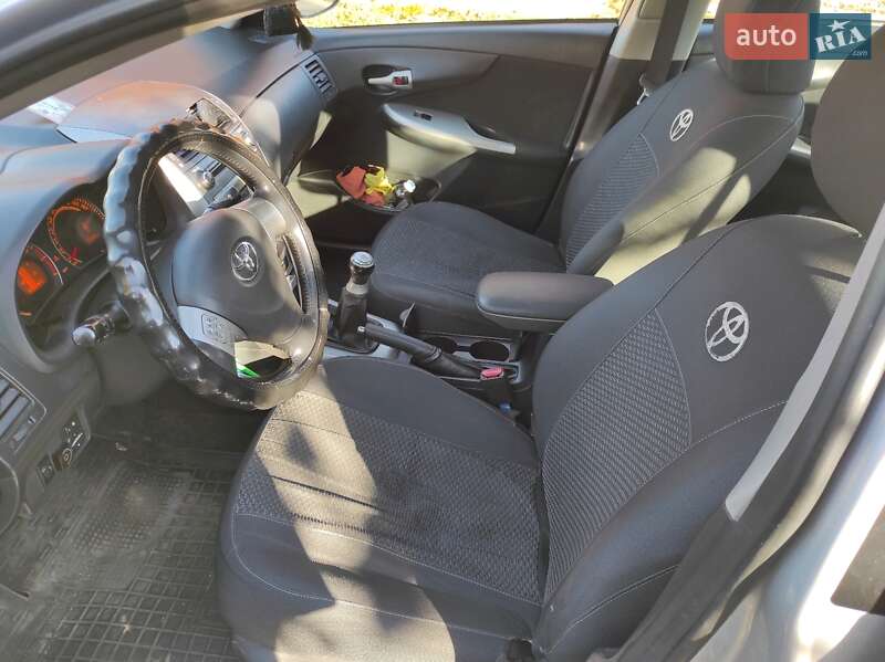 Седан Toyota Corolla 2008 в Киеве