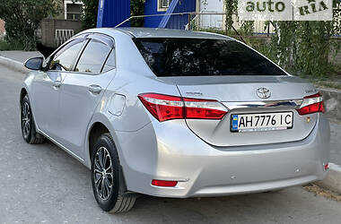 Седан Toyota Corolla 2014 в Славянске